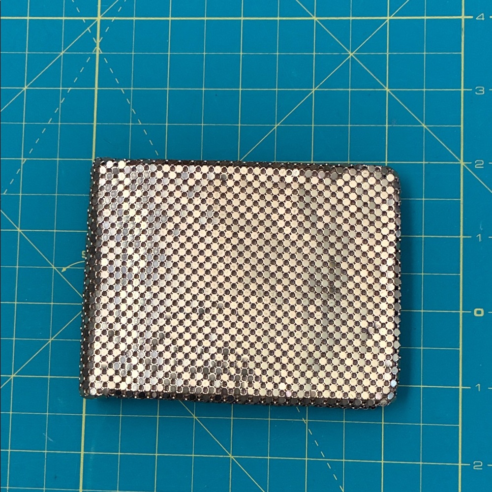 Gold mesh wallet - Picture 5 of 5